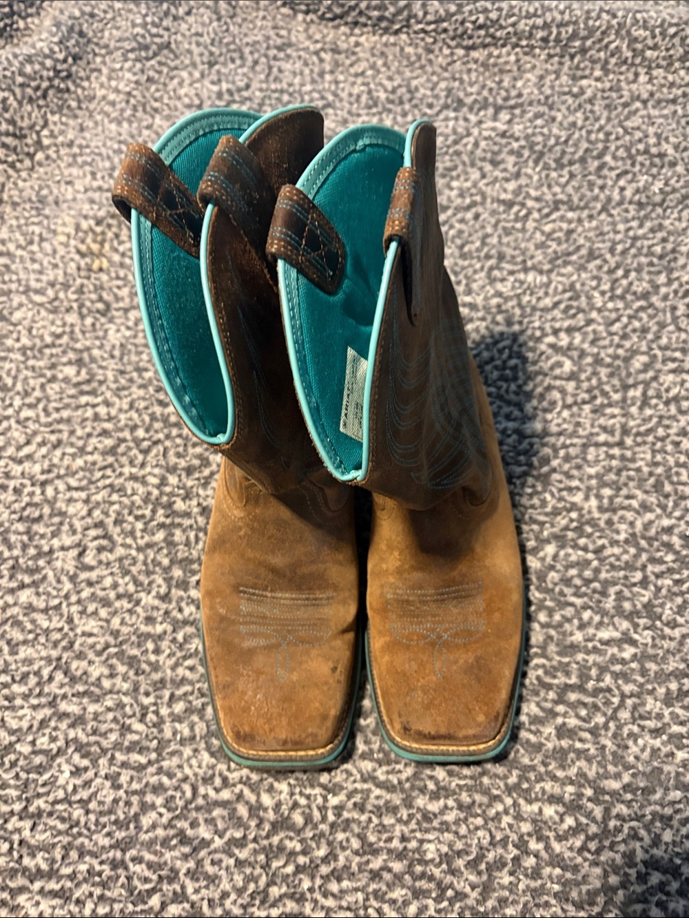 Ariat Women’s Size 8 Medium Width Brown Suede w/Aqua Green Trim Good Condition!